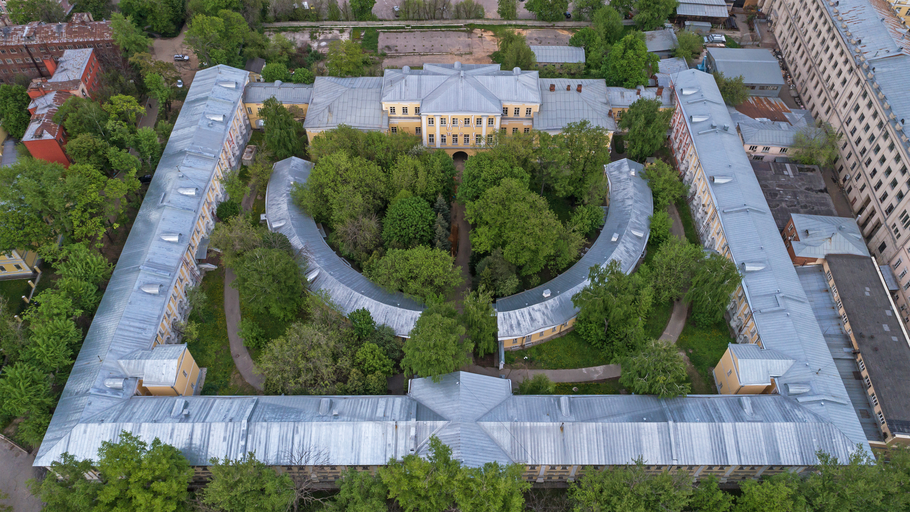 Лефортовский дворец)